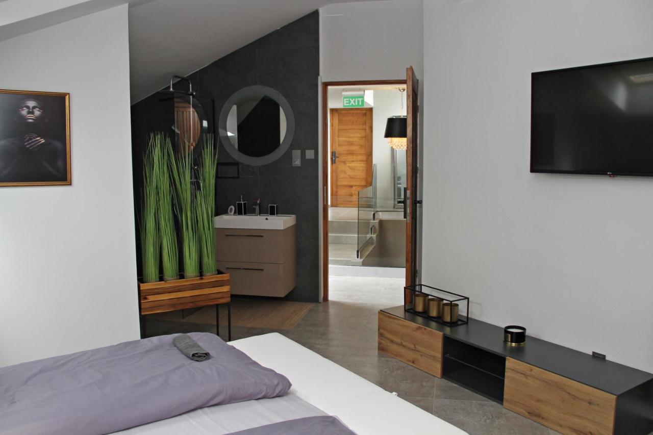 Player'S Pool&Rooms Vonyarcvashegy Eksteriør bilde